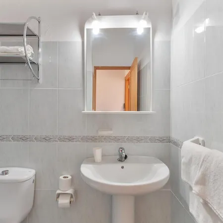 Martin - 19 Puerto De Naos